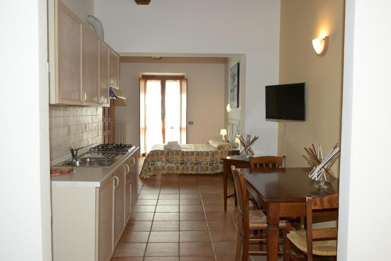 Residence Il Granaio Riparbella Bagian luar foto