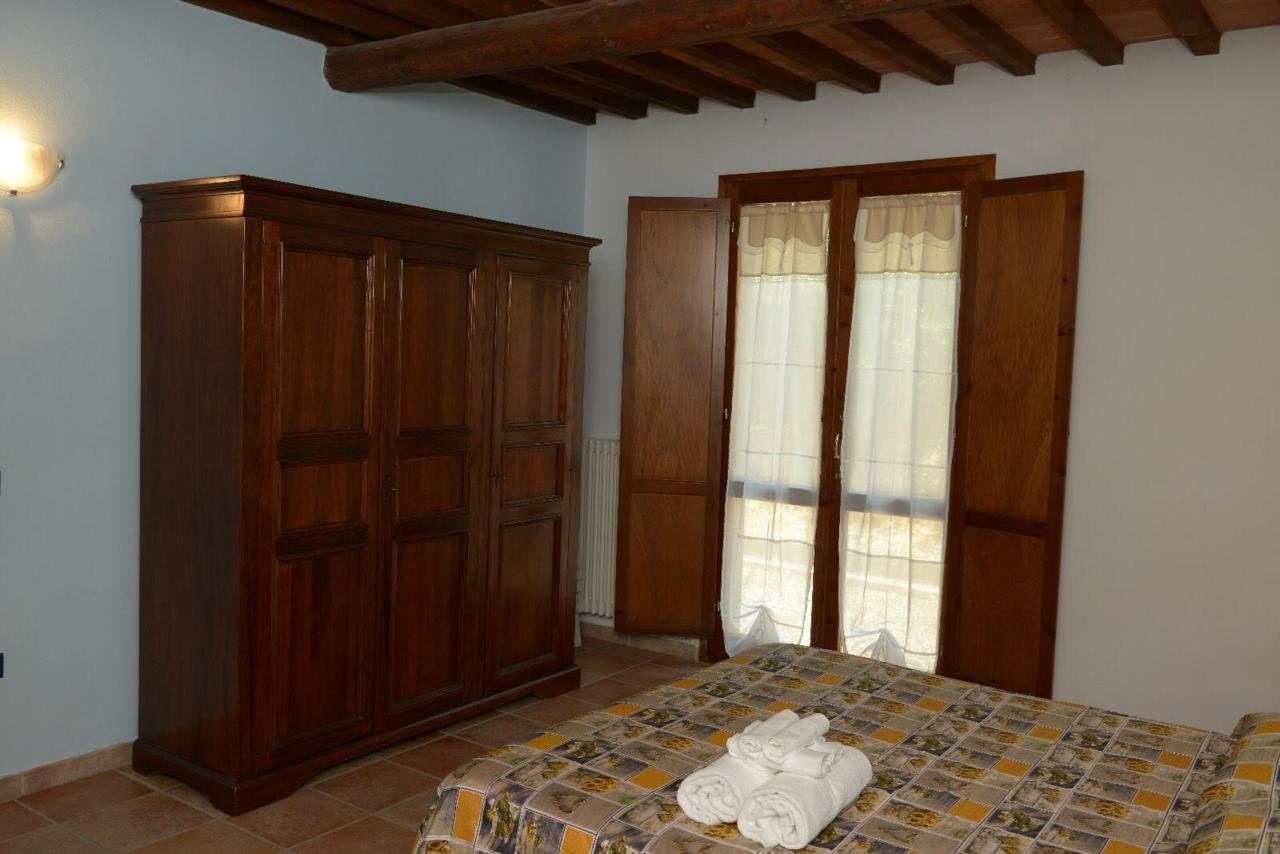 Residence Il Granaio Riparbella Bagian luar foto
